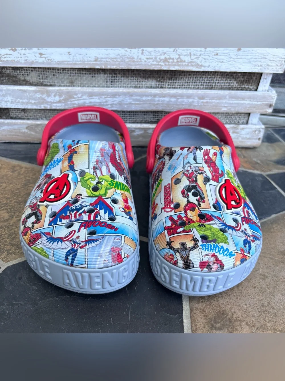 Crocs Kids' Avengers Off Court Clogs
